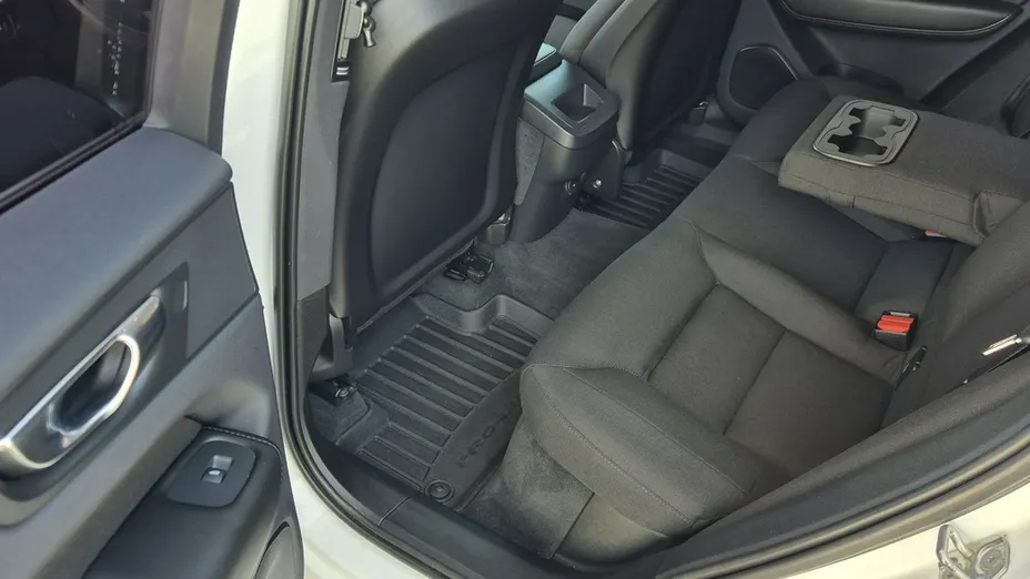 VOLVO XC60 -