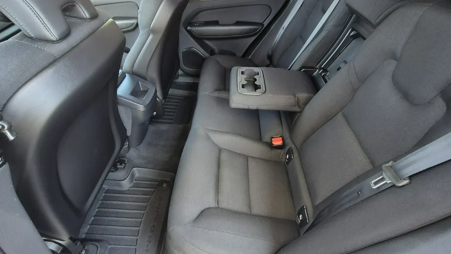 VOLVO XC60 -
