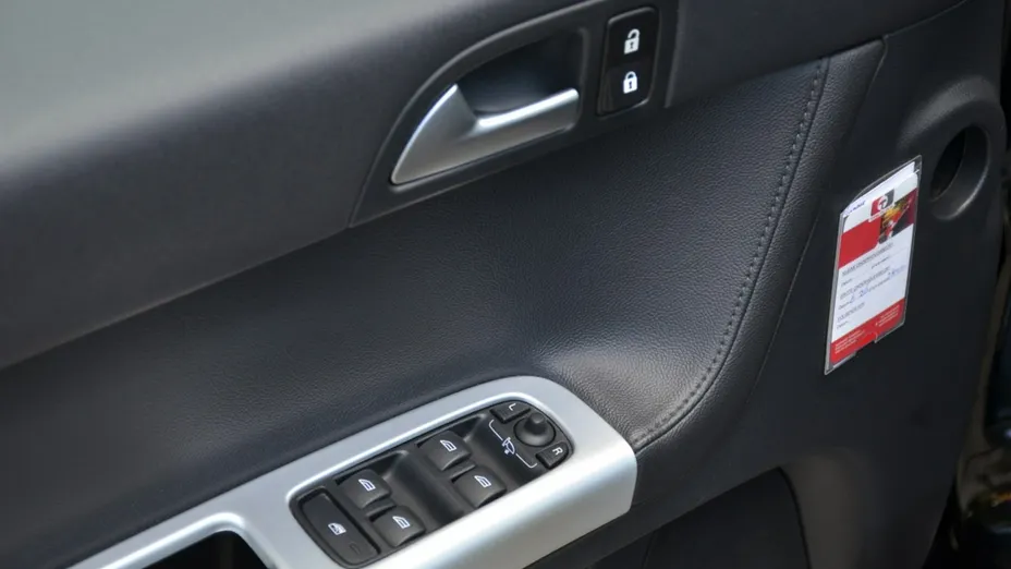 VOLVO V50 -