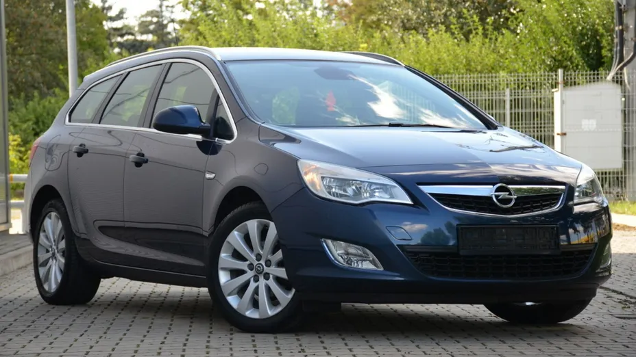OPEL Astra -