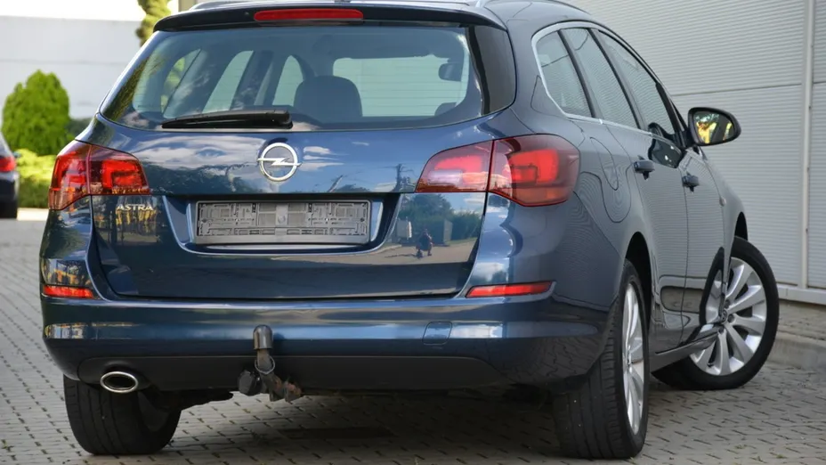 OPEL Astra -