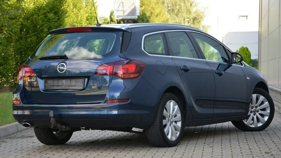 OPEL Astra -