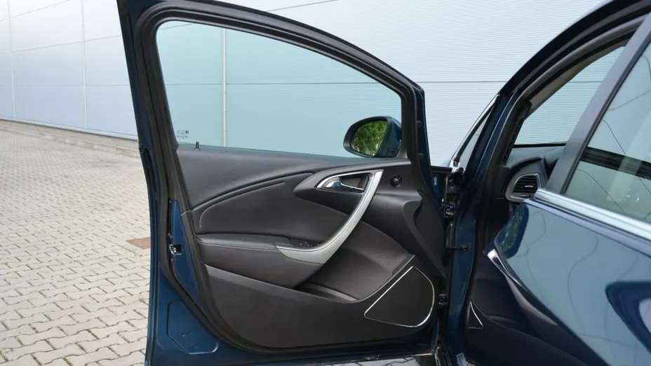 OPEL Astra -