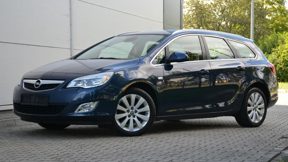 OPEL Astra -