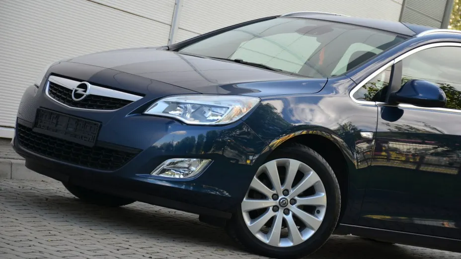 OPEL Astra -