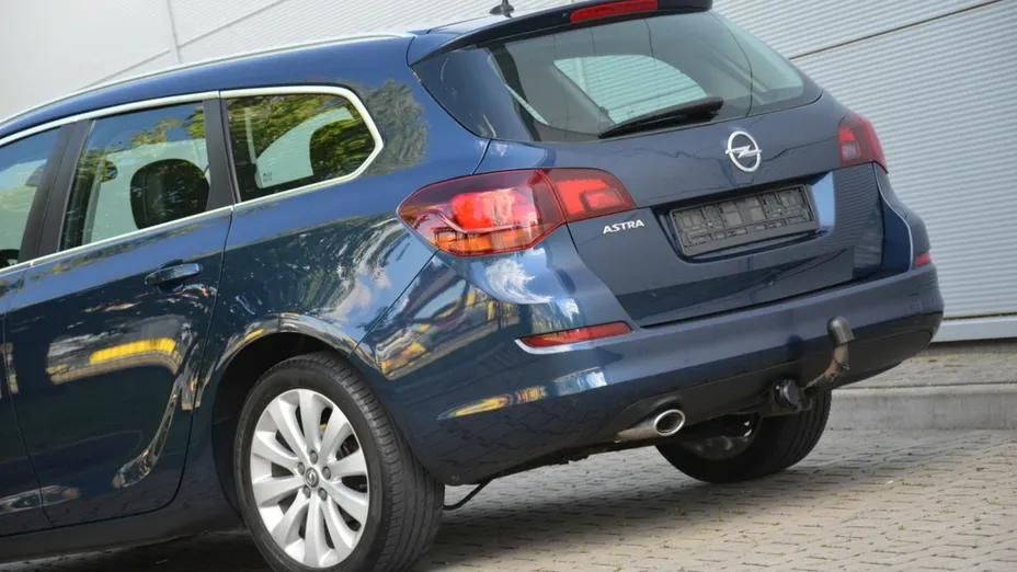 OPEL Astra -