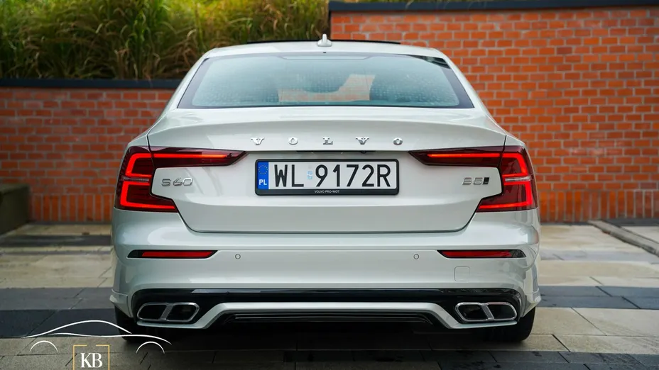 VOLVO S60 -