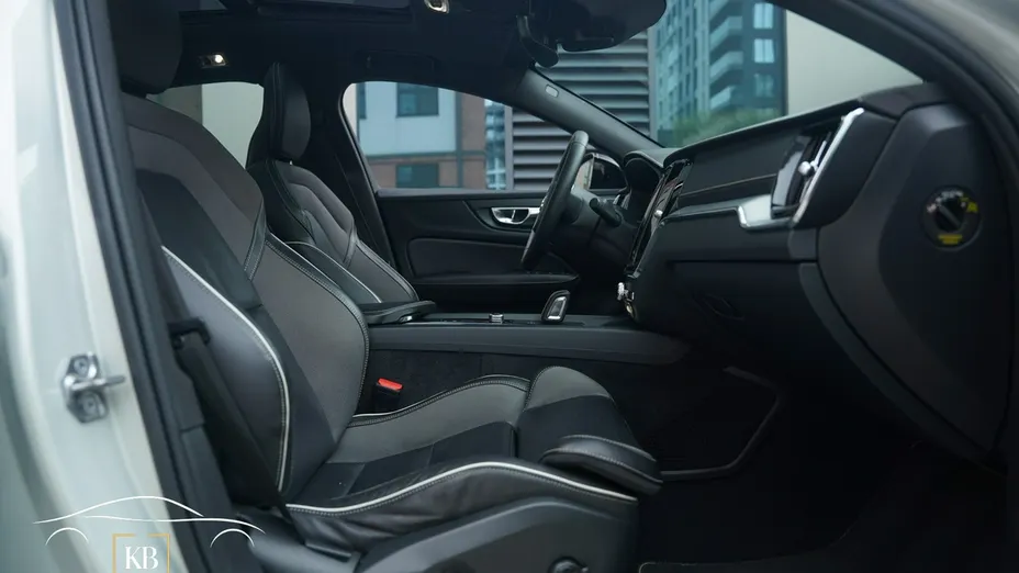 VOLVO S60 -