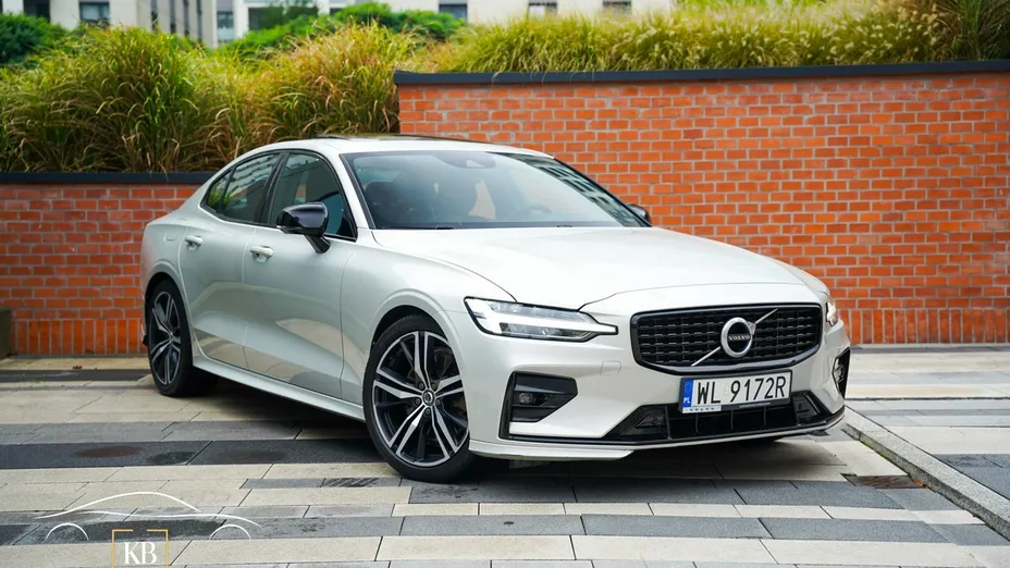 VOLVO S60 -
