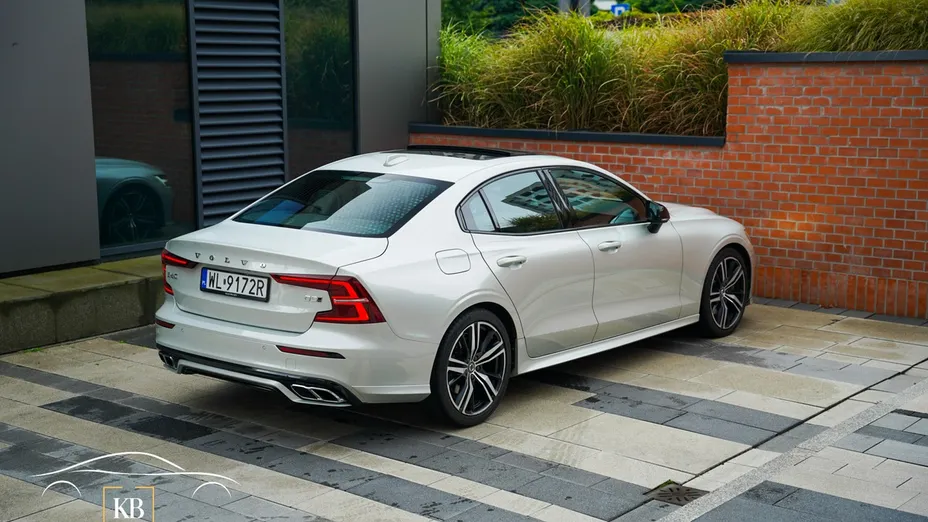 VOLVO S60 -
