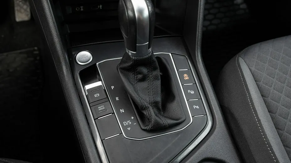 VOLKSWAGEN Tiguan -