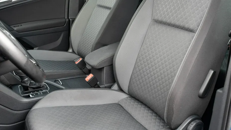 VOLKSWAGEN Tiguan -