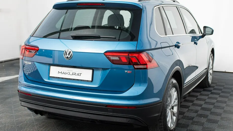 VOLKSWAGEN Tiguan -