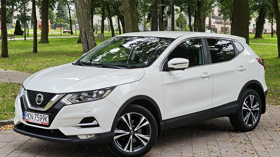 NISSAN Qashqai -
