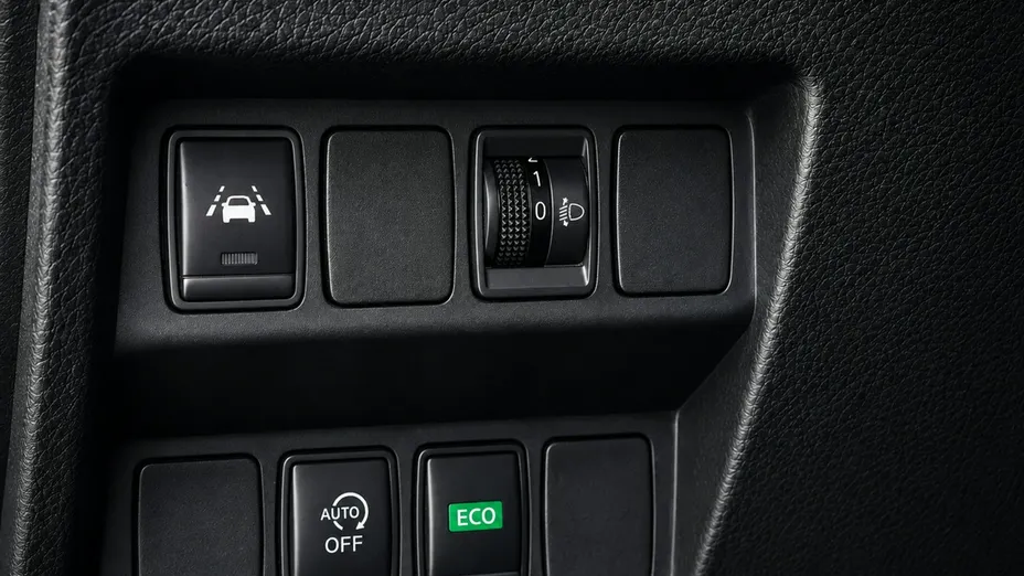 NISSAN Qashqai -