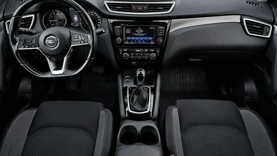 NISSAN Qashqai -