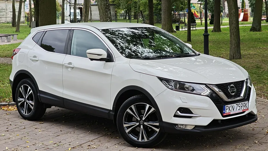 NISSAN Qashqai -