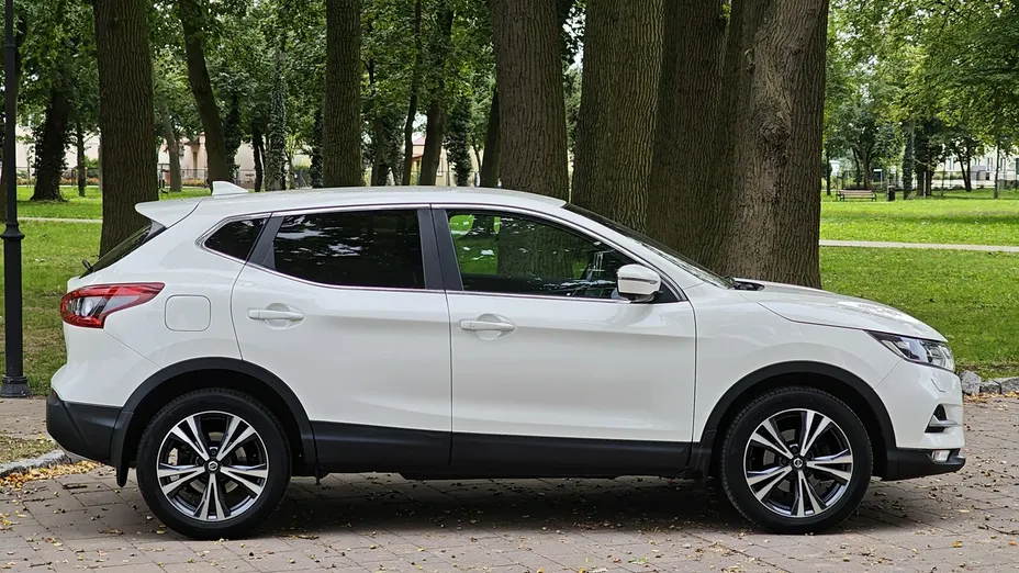 NISSAN Qashqai -