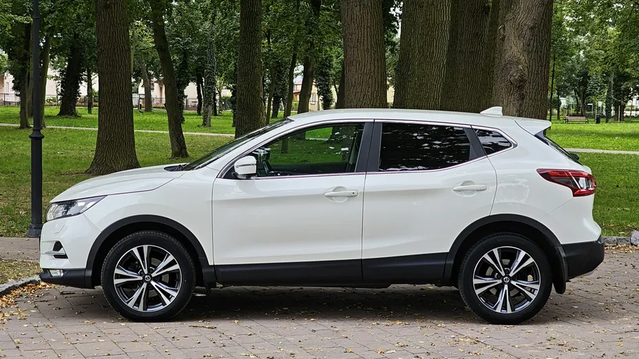 NISSAN Qashqai -