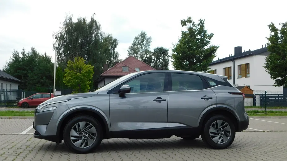 NISSAN Qashqai -