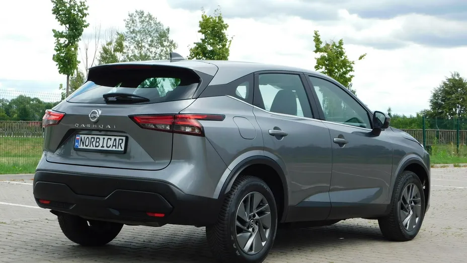 NISSAN Qashqai -