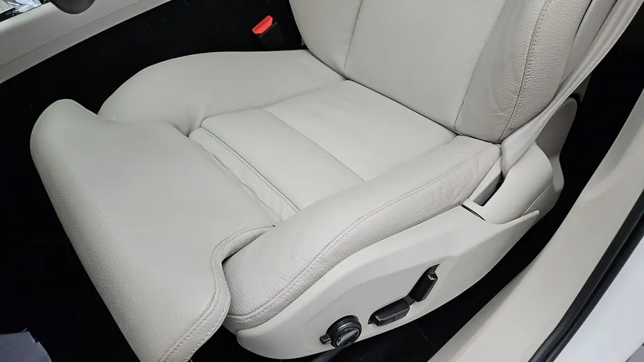 VOLVO XC60 -