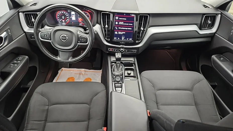 VOLVO XC60 -