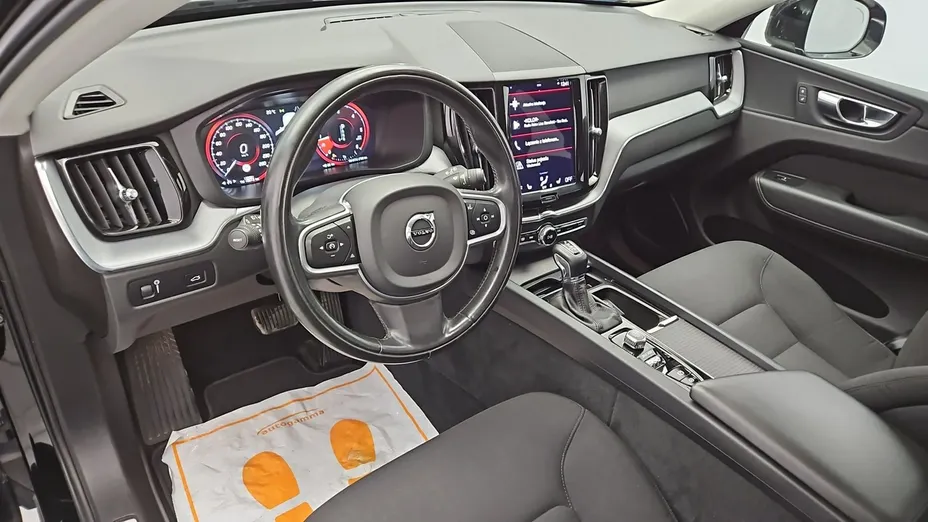 VOLVO XC60 -