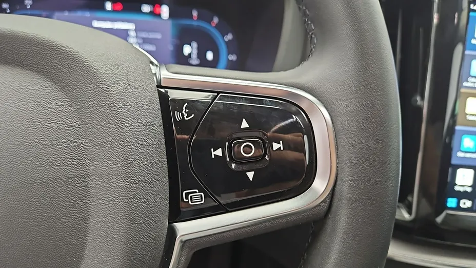 VOLVO XC60 -