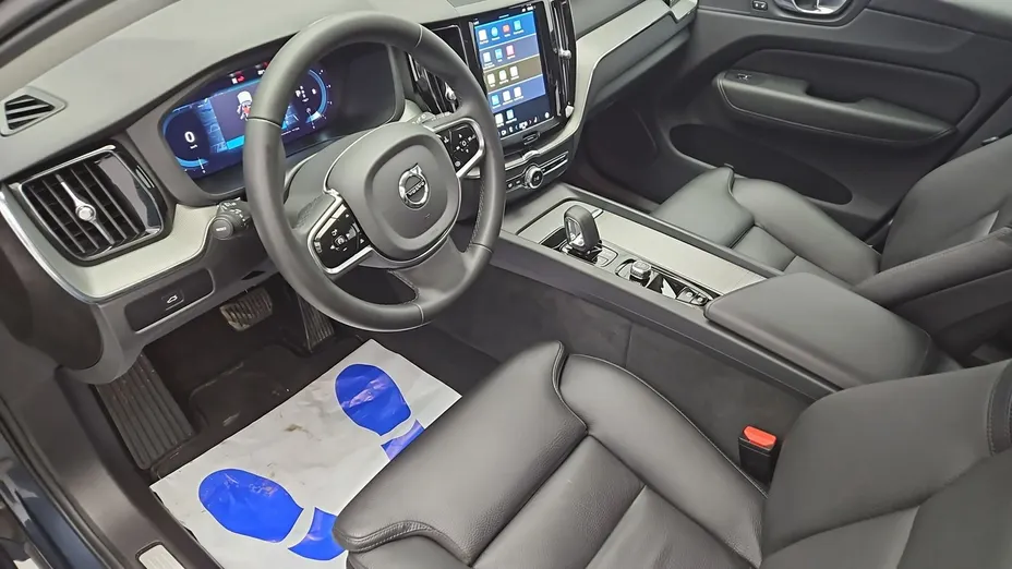VOLVO XC60 -