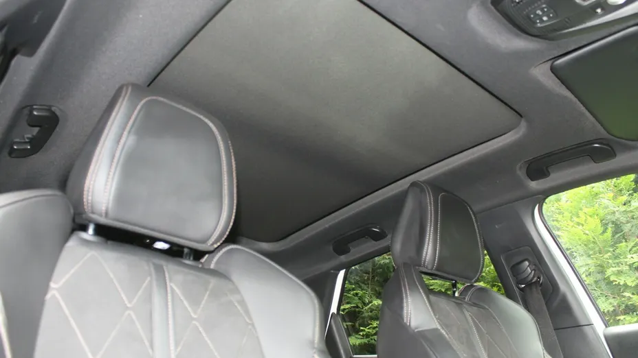 PEUGEOT 3008 -