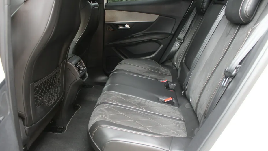PEUGEOT 3008 -