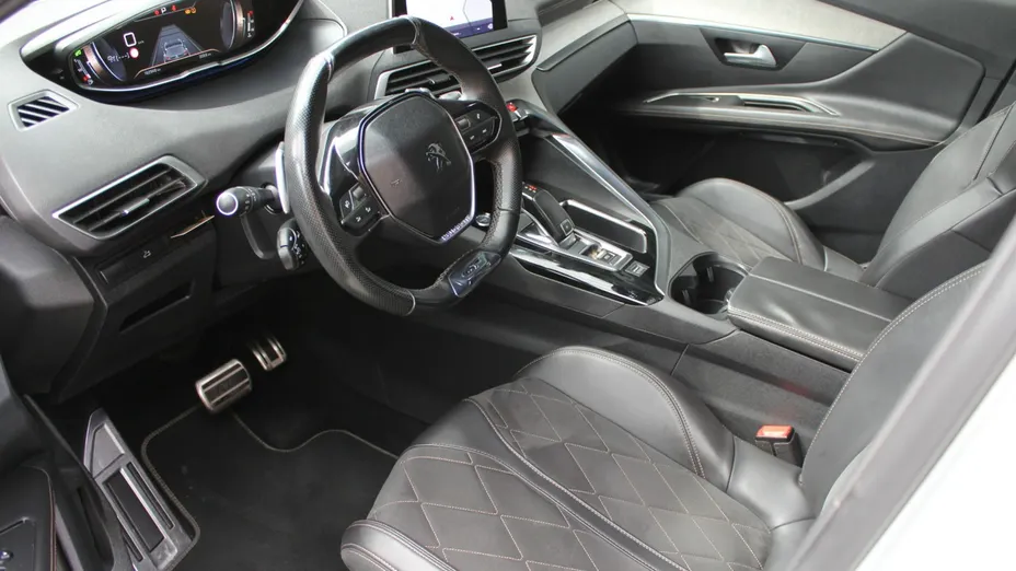 PEUGEOT 3008 -