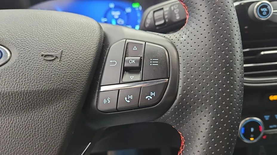 FORD Kuga -