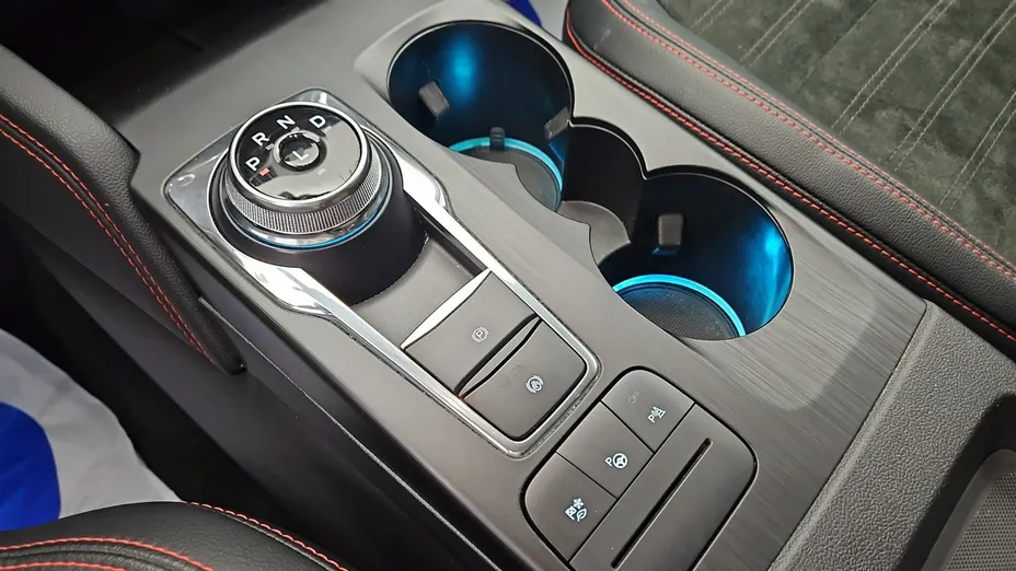 FORD Kuga -