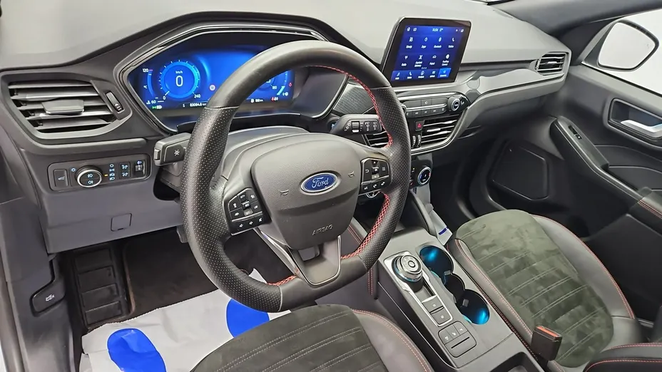 FORD Kuga -