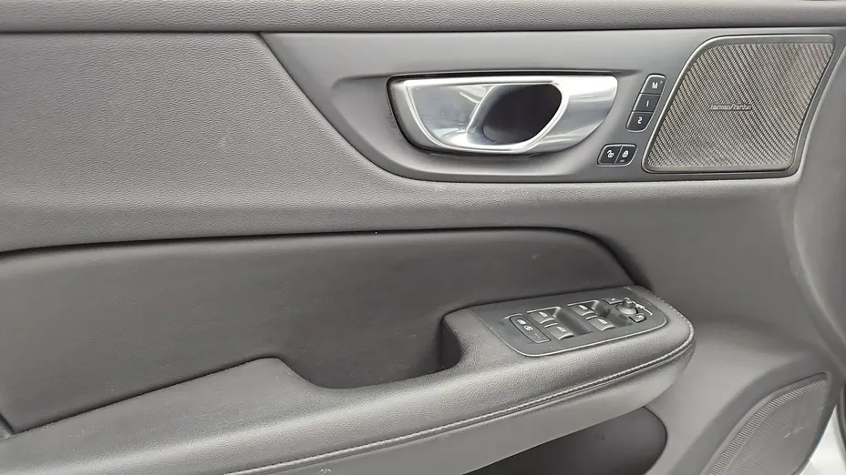 VOLVO V60 -