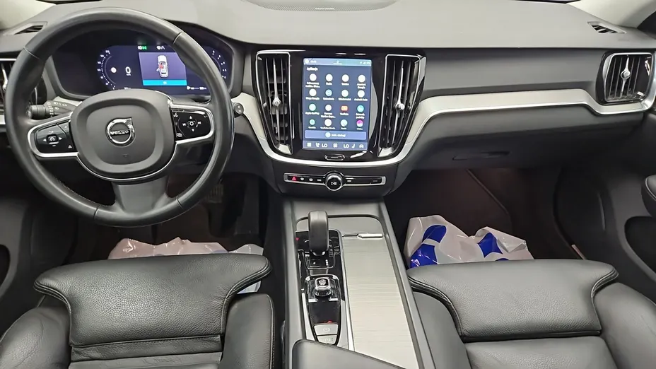 VOLVO V60 -
