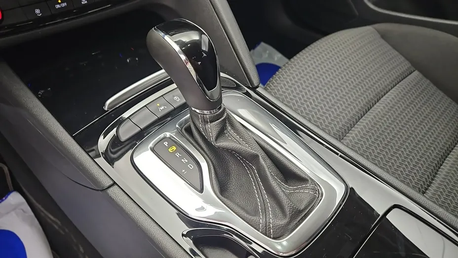 OPEL Insignia -