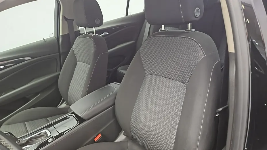 OPEL Insignia -