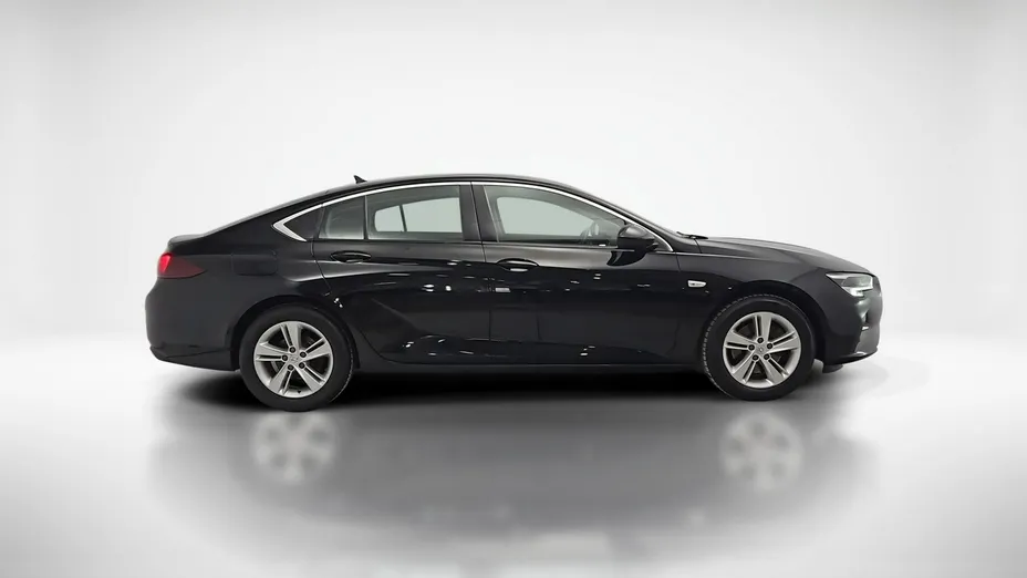 OPEL Insignia -