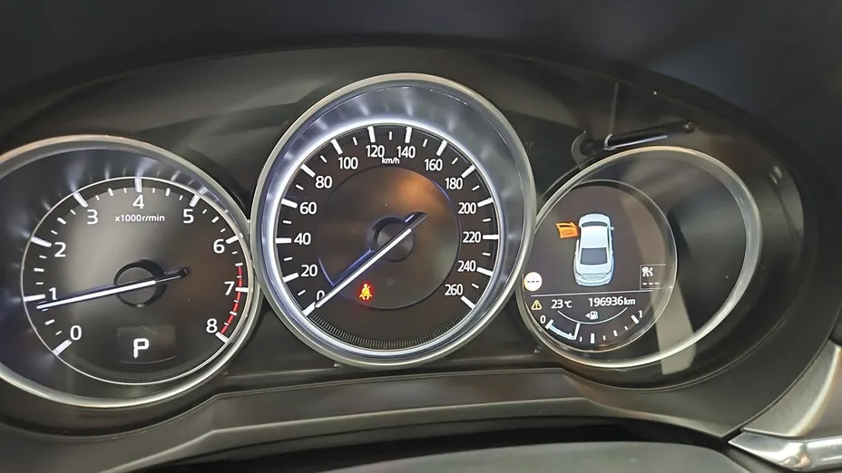 MAZDA 6 -