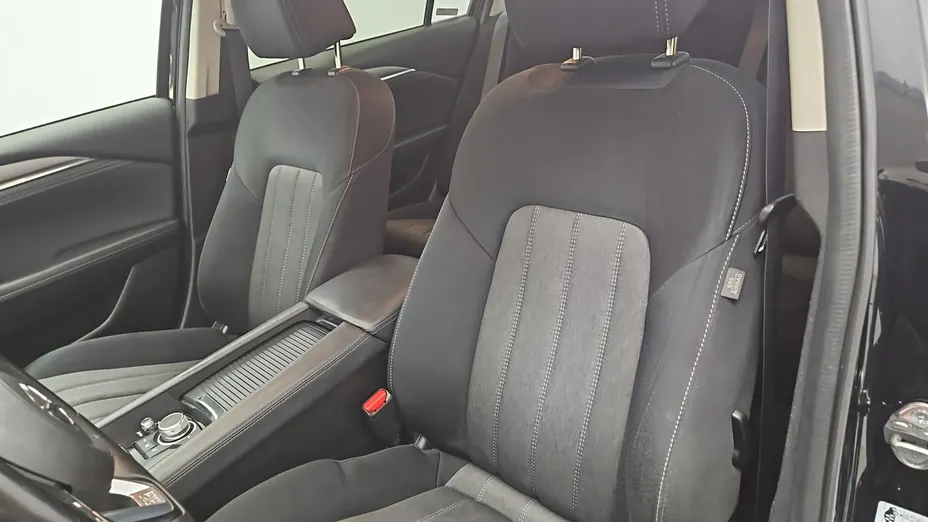 MAZDA 6 -