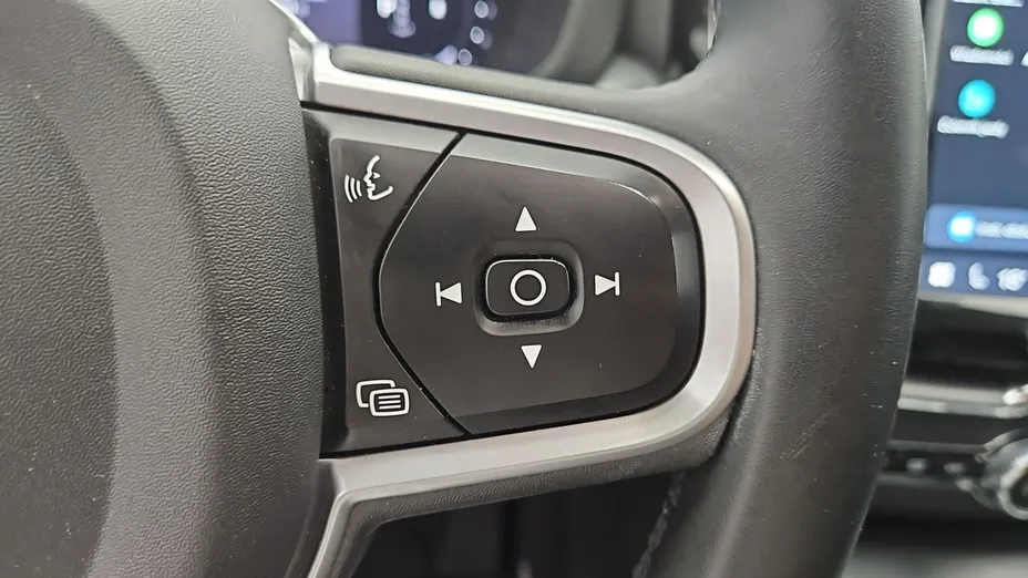 VOLVO XC60 -