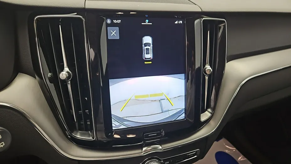 VOLVO XC60 -