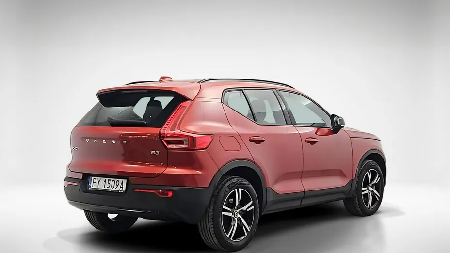 VOLVO XC40 -