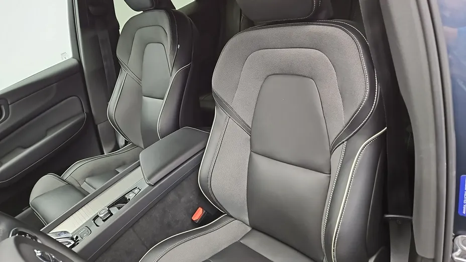 VOLVO XC60 -