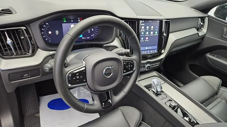VOLVO XC60 -