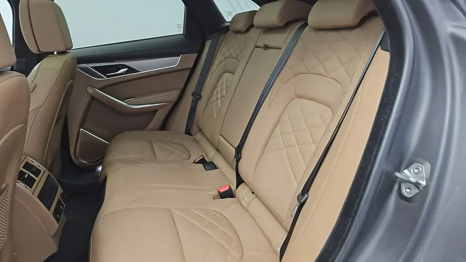 JAGUAR F-Pace -