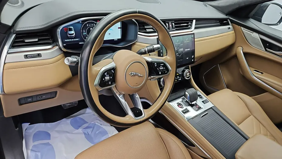JAGUAR F-Pace -